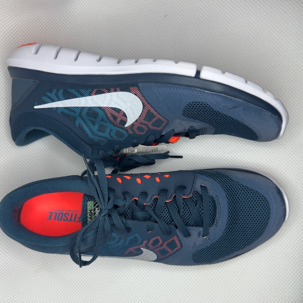 Nike Flex 2015 Run Mens Lace Up running sneakers In Navy Blue and coral/orange
